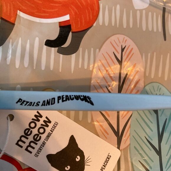 Petals and Peacocks NWT Blue Cat Eye sunglasses - Picture 3 of 6